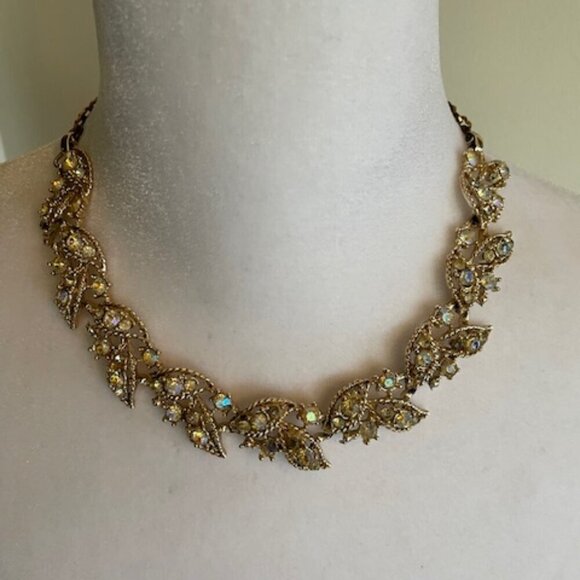 VINTAGE Gold Tone Crystal Leaf Necklace & Bracelet (2) - Picture 4 of 16